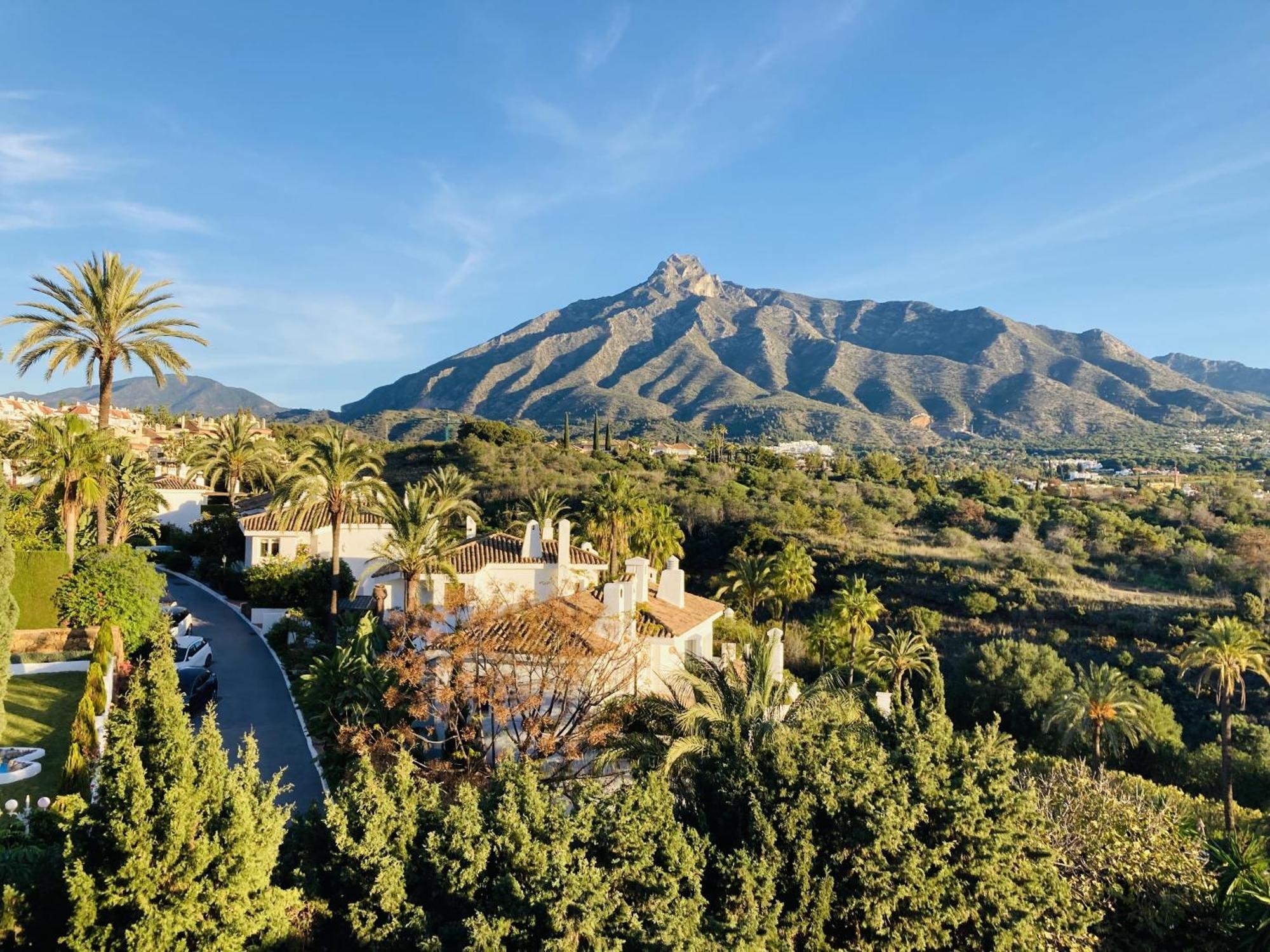 Las Lomas - Pool, Terrace & View Marbella Buitenkant foto
